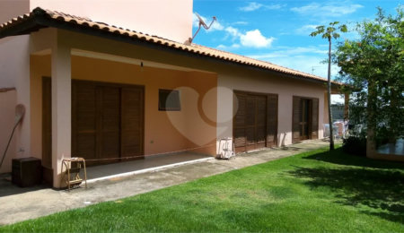 Casa à venda com 4 suítes no condomínio Parque dos Resedas, Itupeva - SP