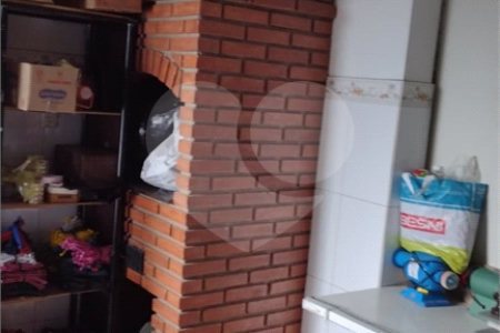 Casa à venda com 4 quartos, sendo 1 suíte,  em Jardim Cacique, Suzano, SP