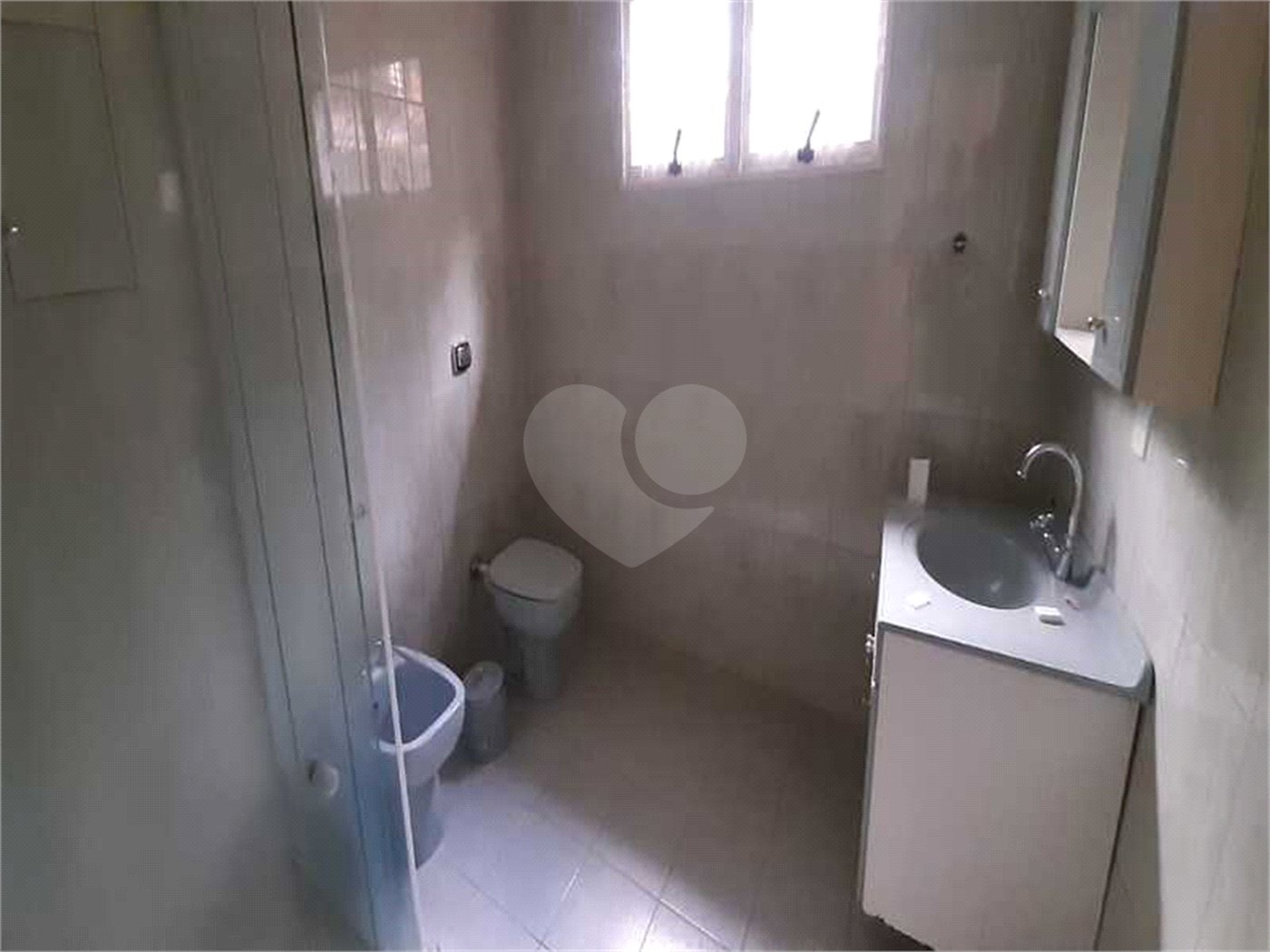 Sobrado à venda com 4 quartos, sendo 2 suítes, em Serra da Cantareira, Mairiporã, SP
