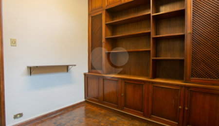 Casa à venda ou para alugar com 3 quartos, sendo 1 suíte,  em Mirandópolis, São Paulo, SP
