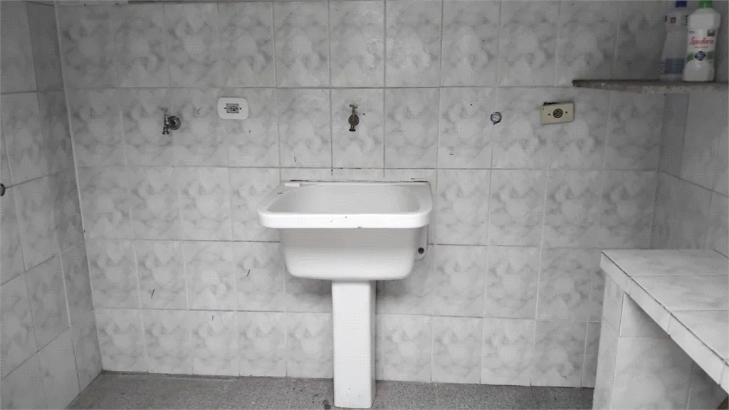 Sobrado à venda com 3 quartos em Jardim Odete, São Paulo, SP