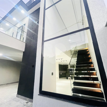 Casa à venda com 3 quartos, sendo 1 suíte, no condomínio Vale dos Sonhos 2, Rio de Janeiro - RJ