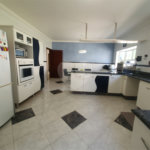 Casa à venda com 5 suítes no condomínio Vila Hípica I, Vinhedo - SP