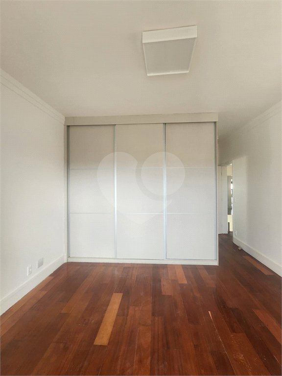 Casa à venda ou para alugar com 4 suítes no condomínio Residencial Jaguary, São José dos Campos - SP