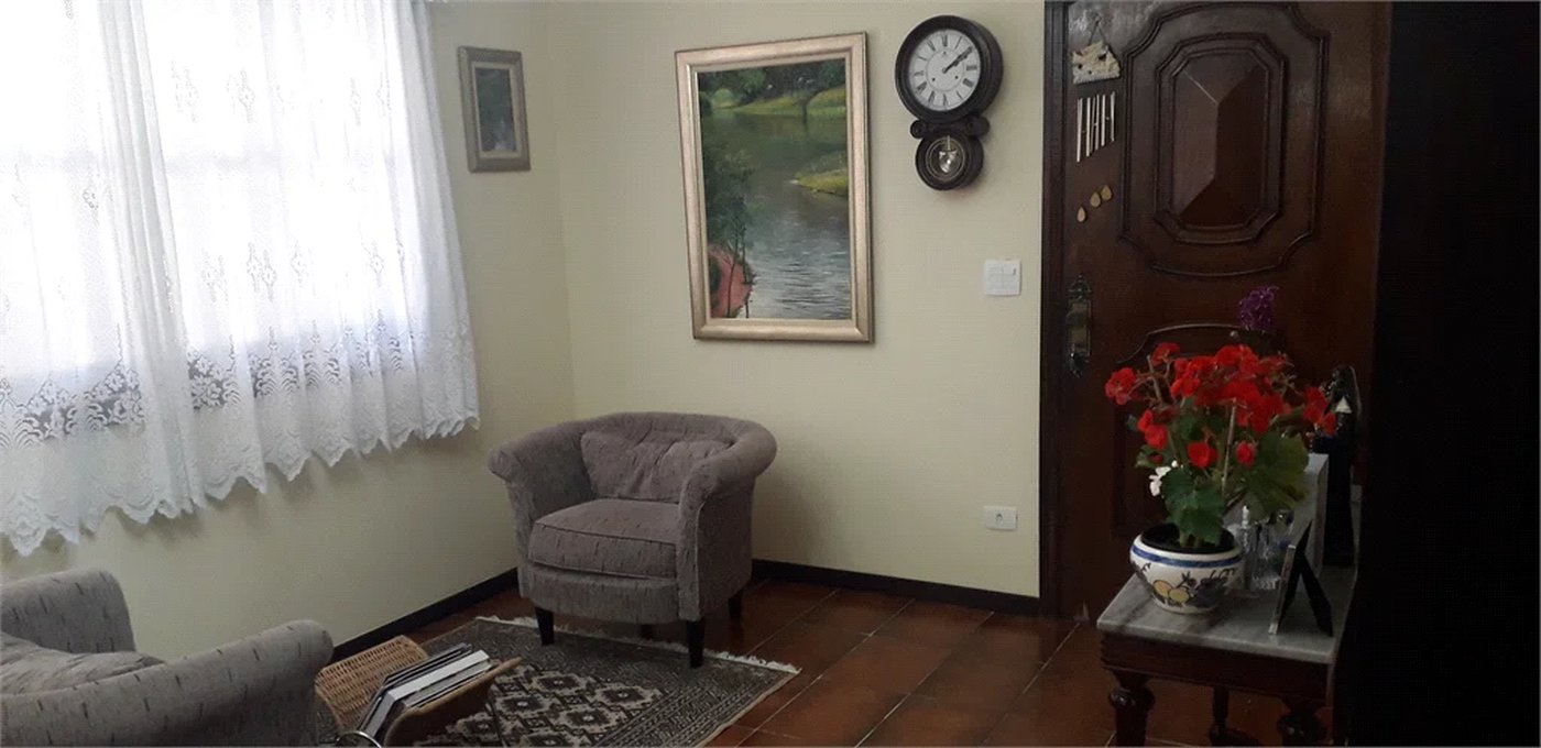 Casa à venda com 3 quartos, sendo 2 suítes,  em Jardim Leonor, São Paulo, SP