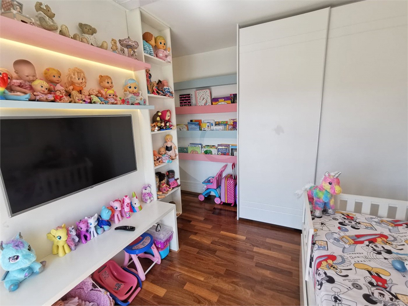Apartamento à venda com 3 suítes em Jardim Monte Kemel, São Paulo, SP