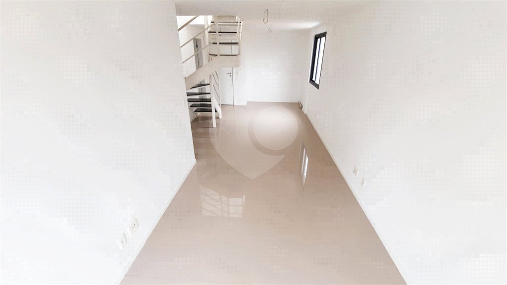 Cobertura à venda com 2 quartos, sendo 1 suíte,  em Tijuca, Rio de Janeiro, RJ