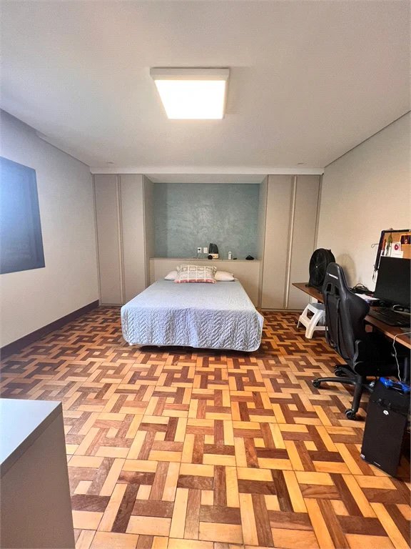 Sobrado à venda com 5 quartos, sendo 2 suítes, em Vila Inah, São Paulo, SP