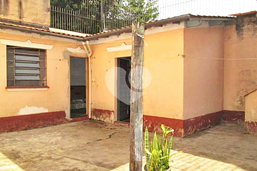 Sobrado à venda com 4 quartos, sendo 2 suítes, em Jardim Floresta, São Paulo, SP