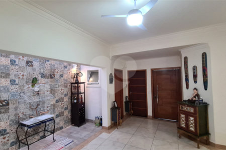 Sobrado à venda com 4 quartos, sendo 2 suítes, em Santa Teresinha, São Paulo, SP