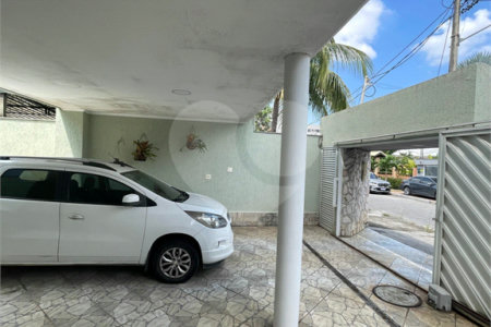 Casa à venda com 5 quartos, sendo 1 suíte, no condomínio Residencial Green Ville, Rio de Janeiro - RJ
