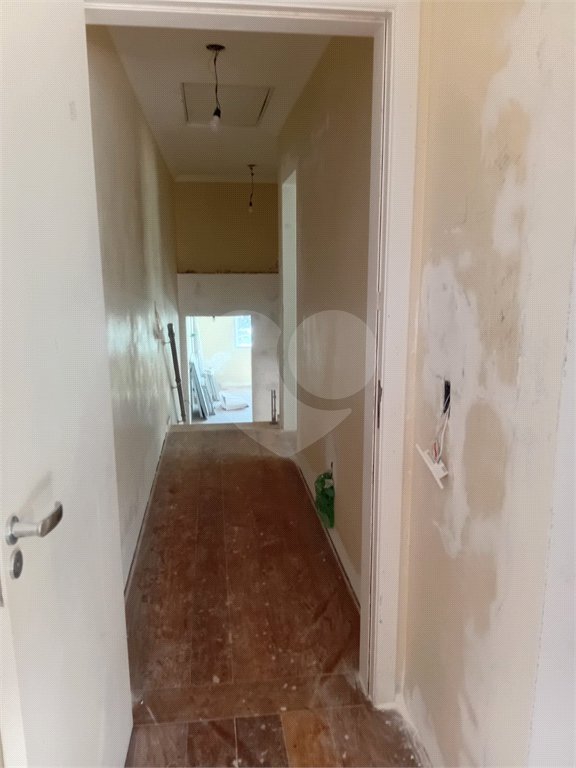 Casa à venda com 3 suítes no condomínio Residencial Jd. Floresta, São Paulo - SP