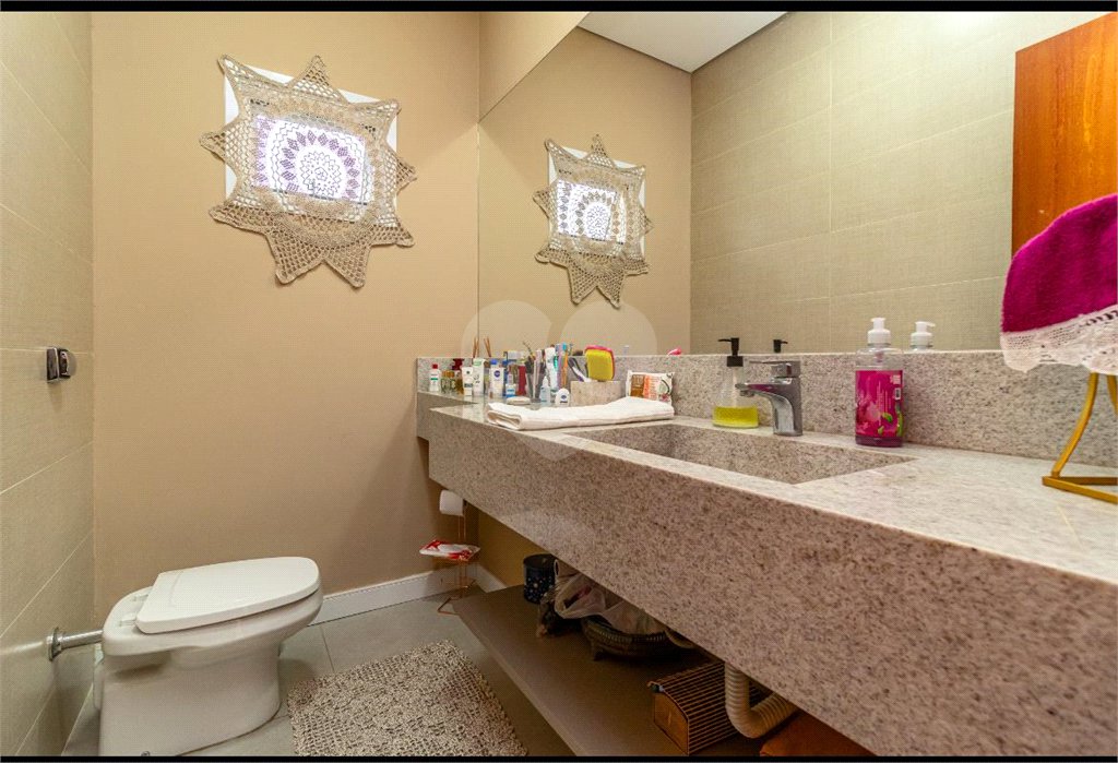 Casa à venda com 3 quartos, sendo 1 suíte,  no condomínio Vale do Lago, Sorocaba - SP