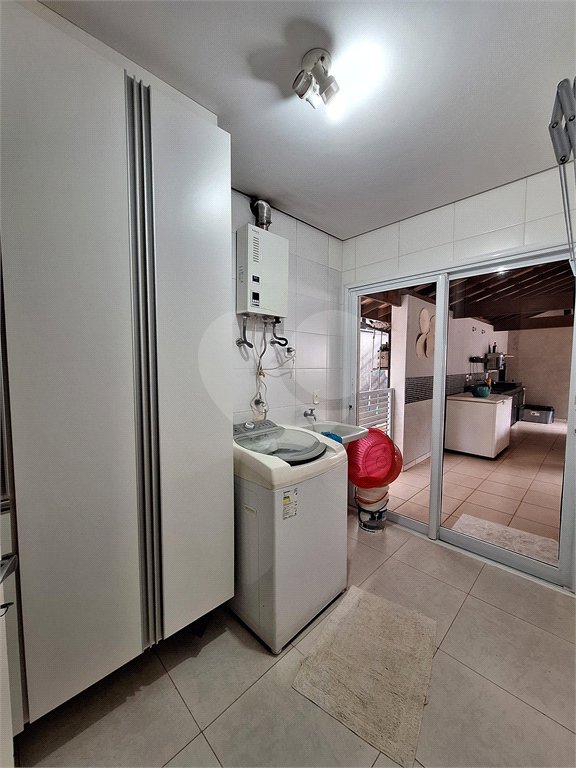 Casa à venda com 3 suítes no condomínio Villaggio Capriccio, Louveira - SP