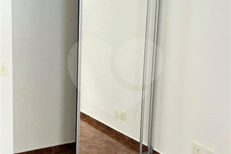 Apartamento à venda com 3 quartos em Cidade Líder, São Paulo, SP