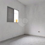 Sobrado à venda com 2 quartos em Vila Nivi, São Paulo, SP