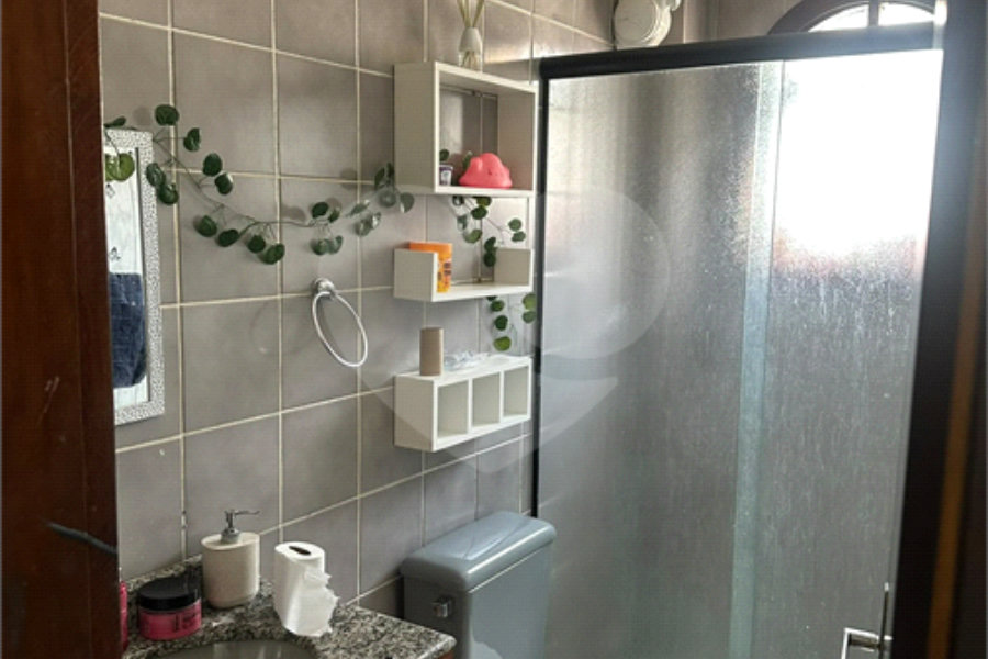 Sobrado com 4 Quartos à venda, 250m² - Jardim Líbano
