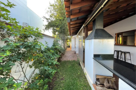 CASA CONDOMINIO DAMHA II