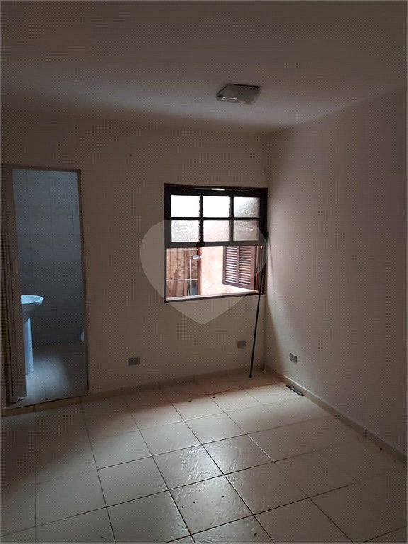 Casa à venda com 4 quartos, sendo 1 suíte, em Vila Pirajussara, São Paulo, SP