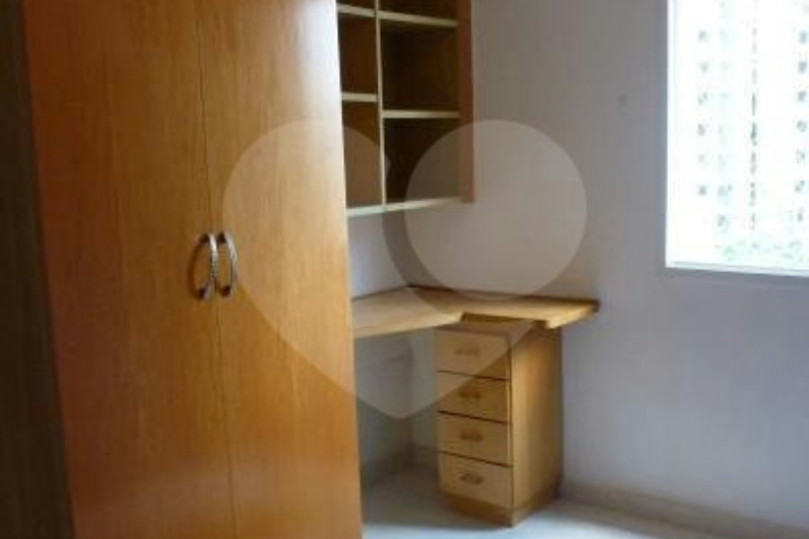 Apartamento à venda com 3 quartos, sendo 1 suíte,  em Morumbi, São Paulo, SP