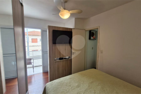 Sobrado à venda com 2 suítes em Vila Constança, São Paulo, SP