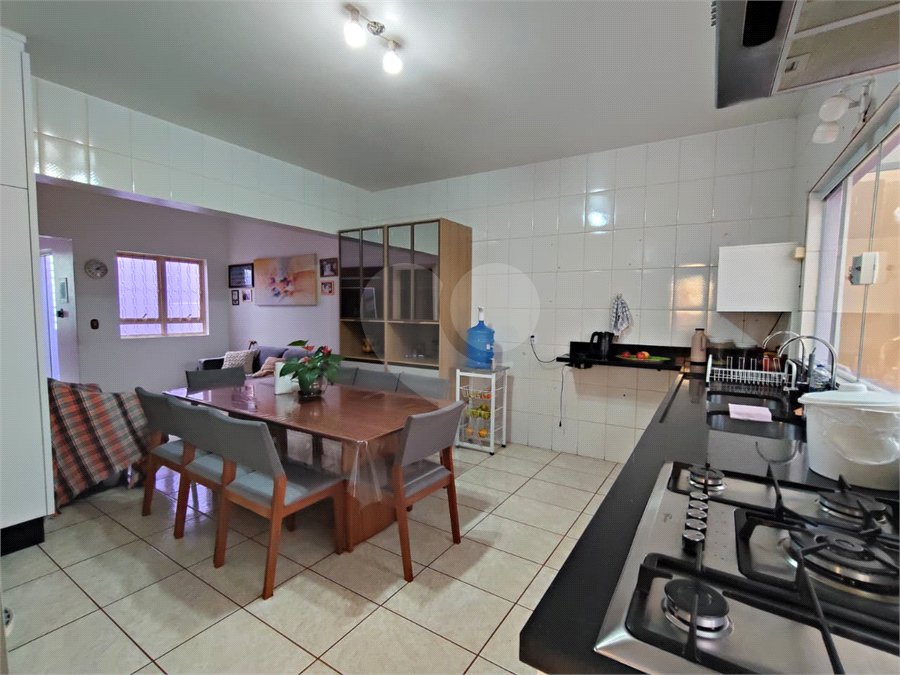 Casa à venda com 5 quartos, sendo 3 suítes, no Centro, Itapetininga, SP