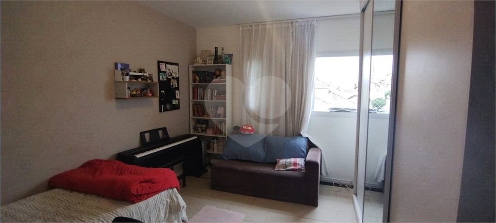 Casa à venda com 4 quartos, sendo 1 suíte, em Jardim Guadalajara, Sorocaba, SP