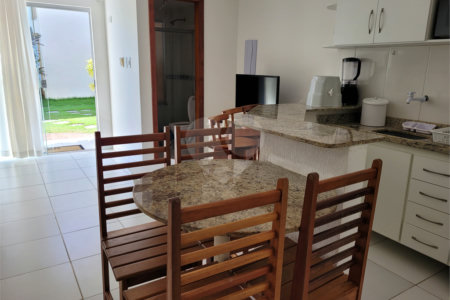 Apartamento à venda com 1 suíte em Taperapuan, Porto Seguro, BA