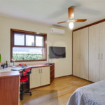 Casa à venda com 3 quartos, sendo 2 suítes, no condomínio Granja do Morumbi, São Paulo - SP