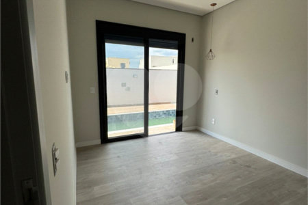 Casa à venda com 3 quartos, sendo 1 suíte, no condomínio Reserva Central Parque, Salto - SP