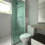 Apartamento de 155 m² com 4 dormitórios, varanda e 2 vagas de garagem. Condomínio com piscinas adulto, infantil e aquecida, lazer e portaria 24 horas.