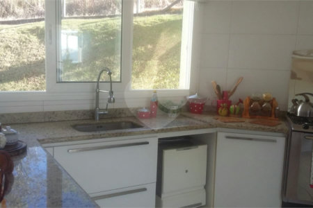 Casa à venda com 4 quartos, sendo 2 suítes, em Pinhal, Jarinu, SP