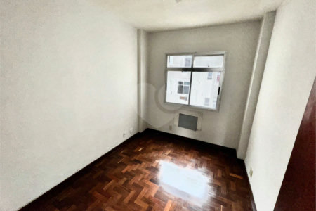 Apartamento à venda com 4 quartos, sendo 1 suíte,  em Tijuca, Rio de Janeiro, RJ
