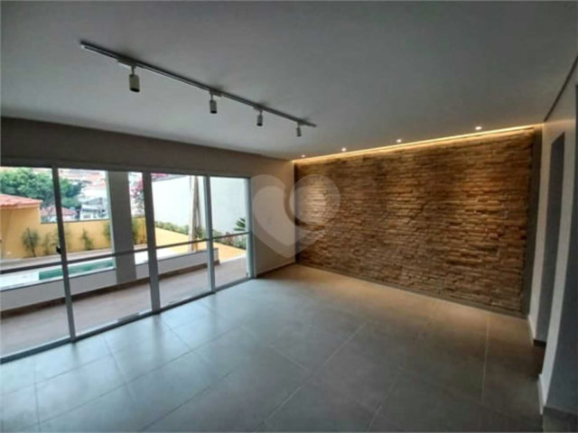 Casa à venda com 3 suítes em Santana, São Paulo, SP