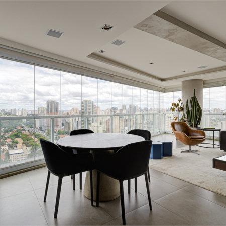 Apartamento à venda com 3 suítes em Campo Belo, São Paulo, SP