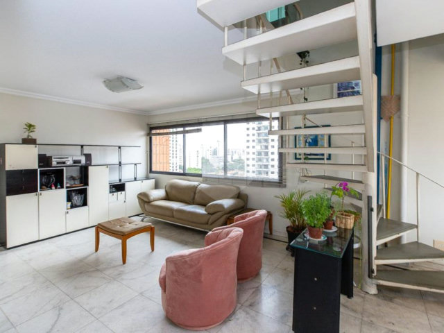 Apartamento à venda com 4 quartos, sendo 1 suíte,  em Campo Belo, São Paulo, SP