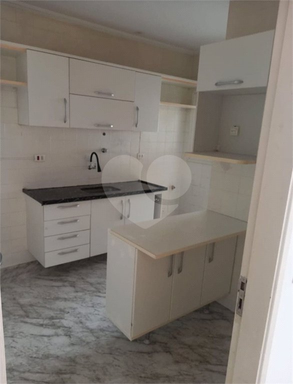 Apartamento à venda com 3 quartos, sendo 1 suíte,  em Vila Olímpia, São Paulo, SP