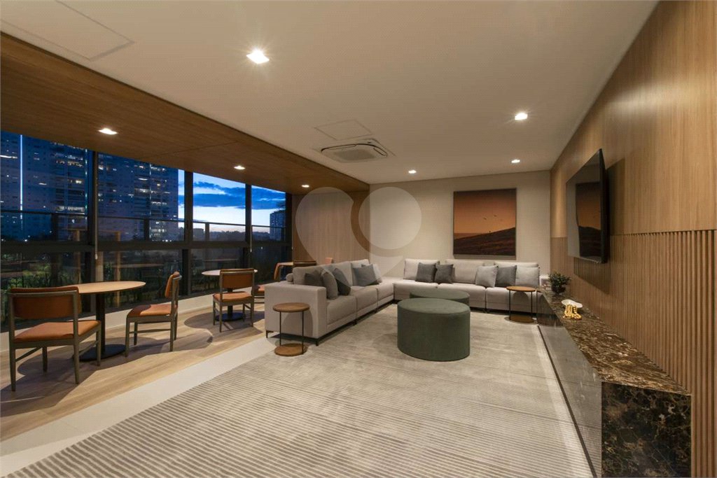 Apartamento à venda com 4 quartos, sendo 2 suítes,  em Água Branca, São Paulo, SP