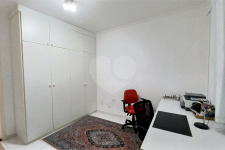 Sobrado à venda com 3 quartos, sendo 1 suíte, em Vila Gomes, São Paulo, SP