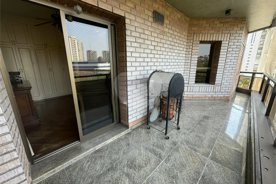 Apartamento à venda com 4 quartos, sendo 2 suítes, em Morumbi, São Paulo, SP