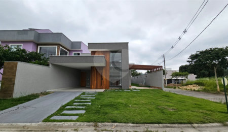 Casa à venda com 3 quartos, sendo 1 suíte,  no condomínio Grand Park, Rio de Janeiro - RJ
