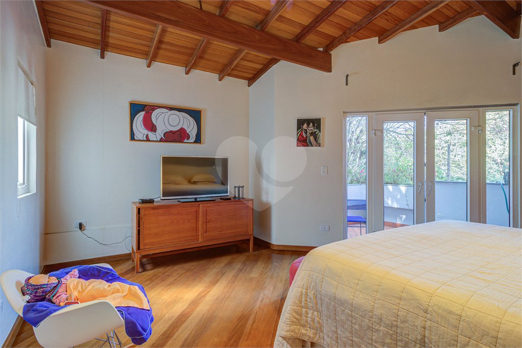 Casa de Vila à venda com 4 quartos, sendo 2 suítes,  em Jardim Marajoara, São Paulo, SP