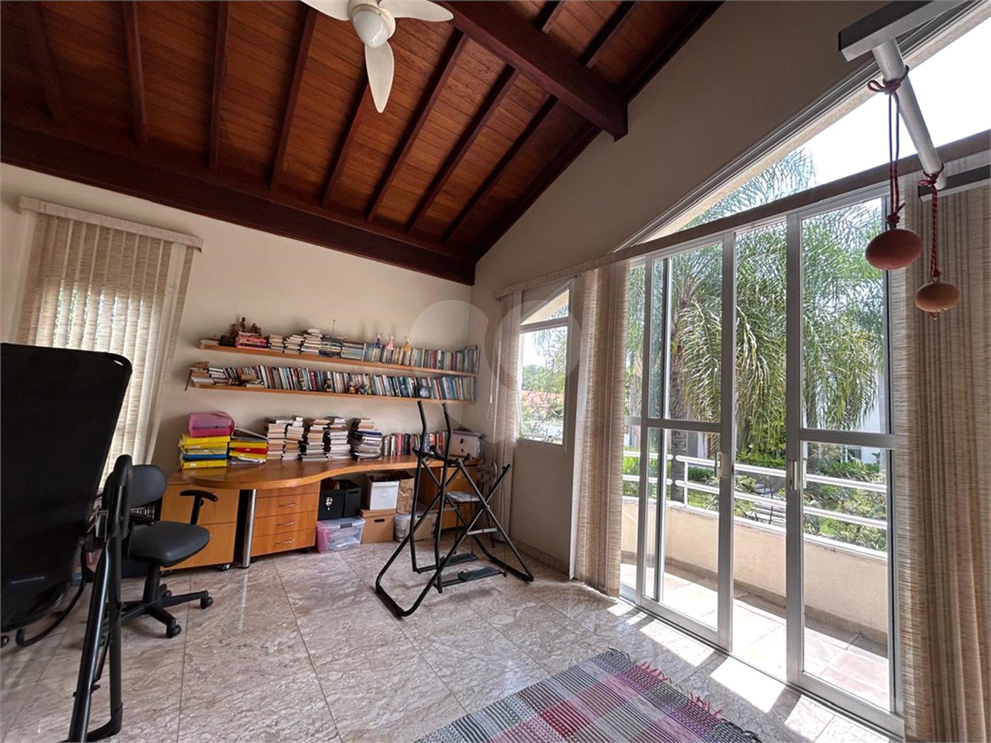 Casa à venda com 5 suítes no condomínio Residencial Bougainville, Campinas - SP