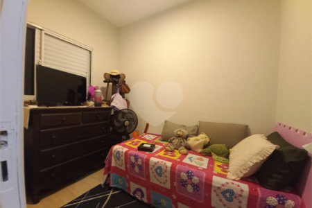 Sobrado à venda com 3 quartos, sendo 1 suíte,  em Villa Di Cesar, Mogi das Cruzes, SP