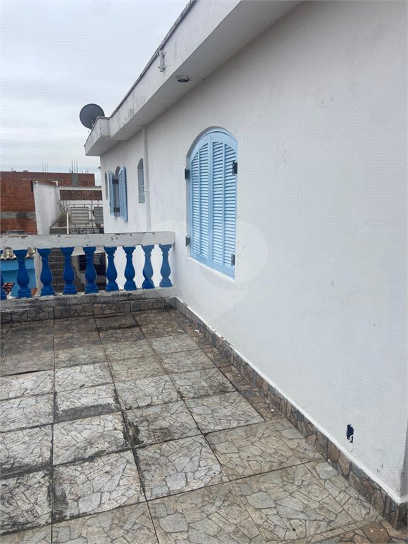 Sobrado à venda com 4 quartos, sendo 2 suítes, em Vila Ruth, Poá, SP