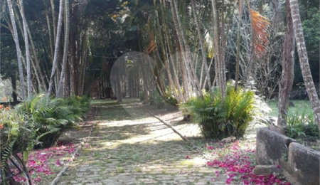 Chácara à venda com 3 quartos, sendo 2 suítes,  no Centro (canguera), São Roque, SP