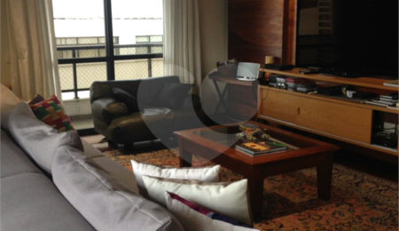 Apartamento à venda com 4 quartos, sendo 3 suítes,  em Santana, São Paulo, SP