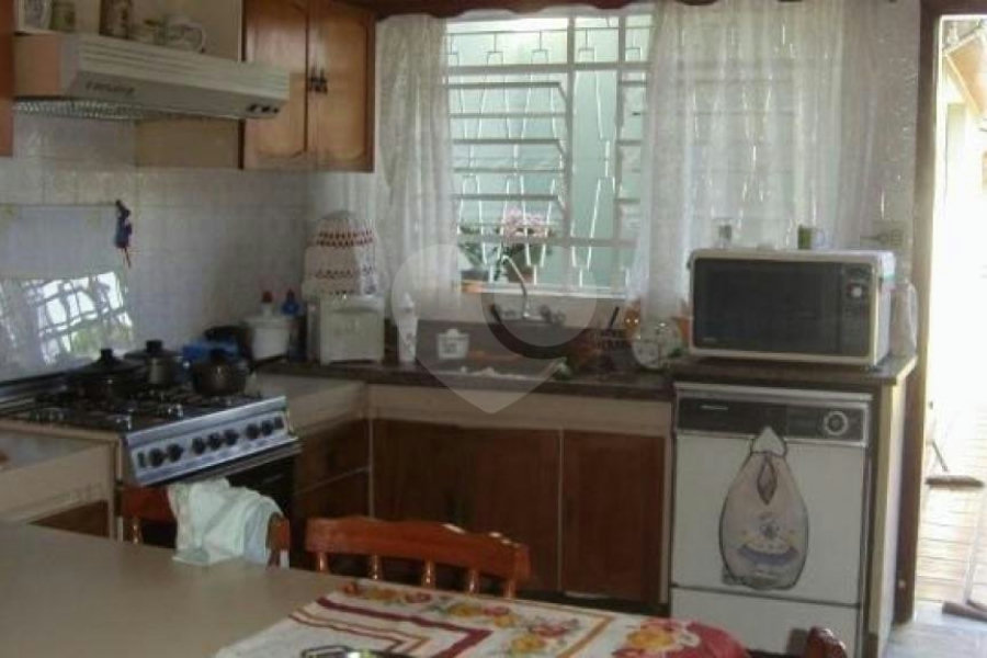 Casa Térrea à venda com 3 quartos, sendo 1 suíte, em Vila Albertina, São Paulo, SP