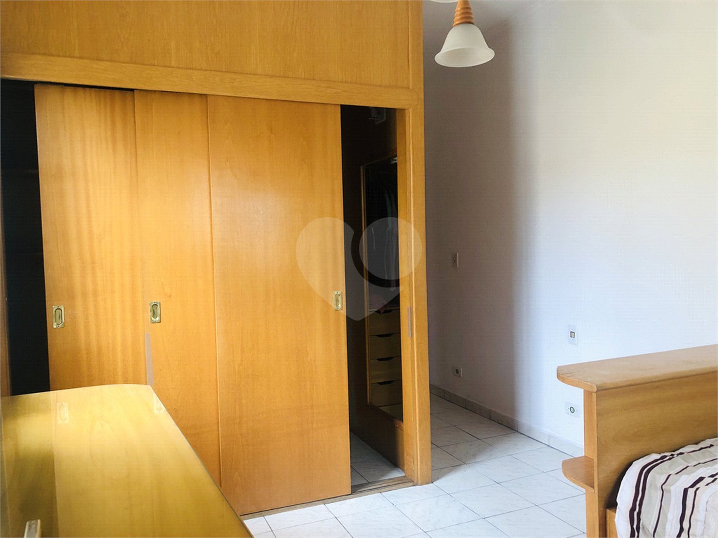 Sobrado à venda com 3 quartos, sendo 1 suíte, em Vila Romero, São Paulo, SP