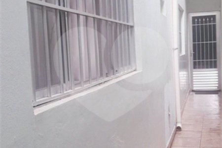 Casa à venda com 3 quartos em Jardim Santa Helena, Itaquaquecetuba, SP
